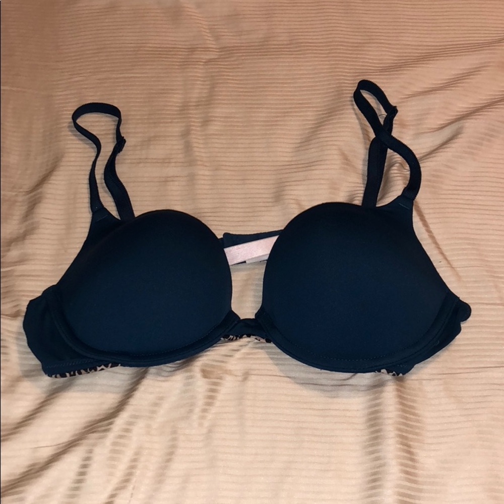 PINK Victoria’s Secret navy blue push-up bra 36B